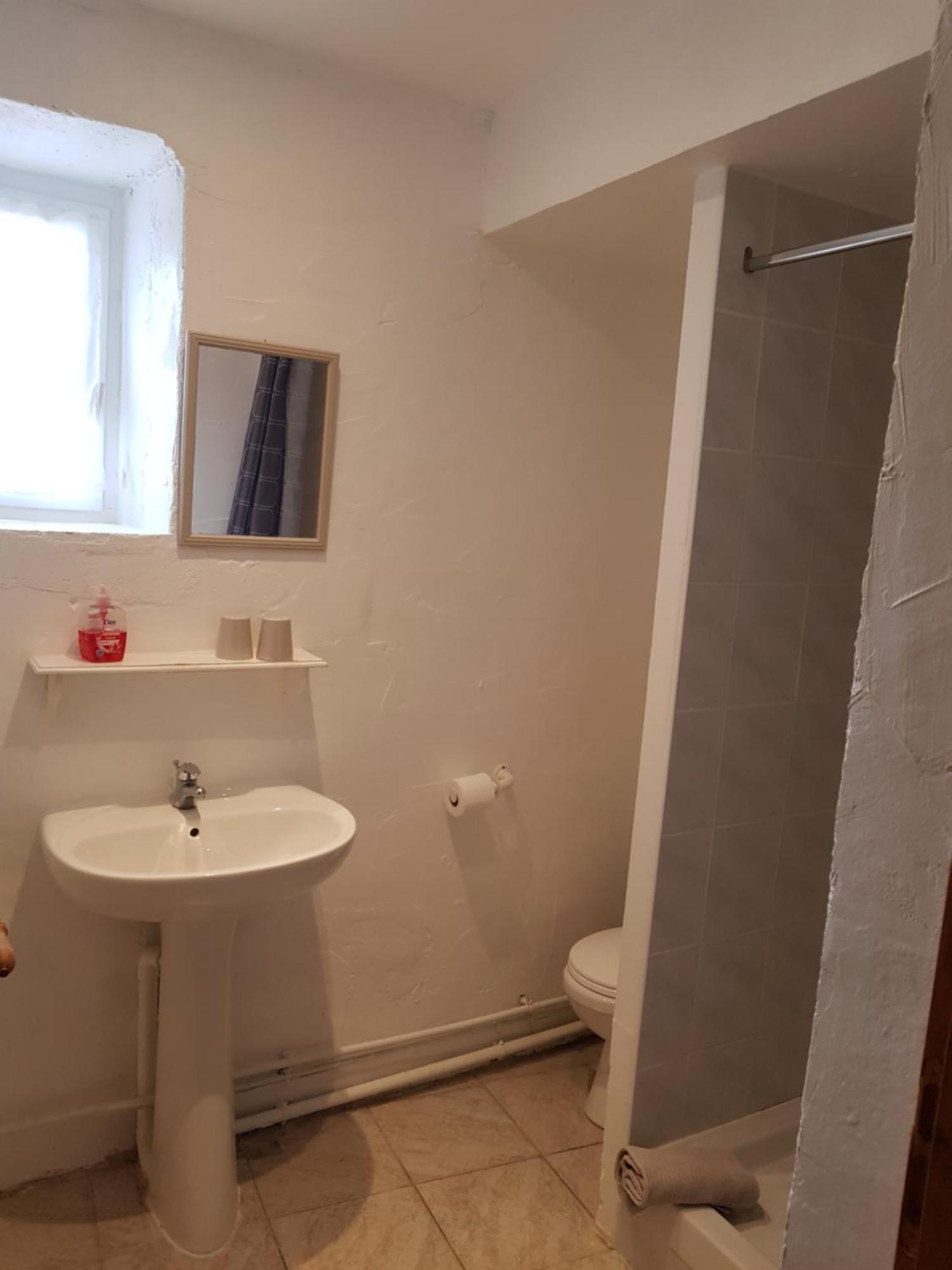 Le Gite Des Chambres De La Grange Cherval Bagian luar foto