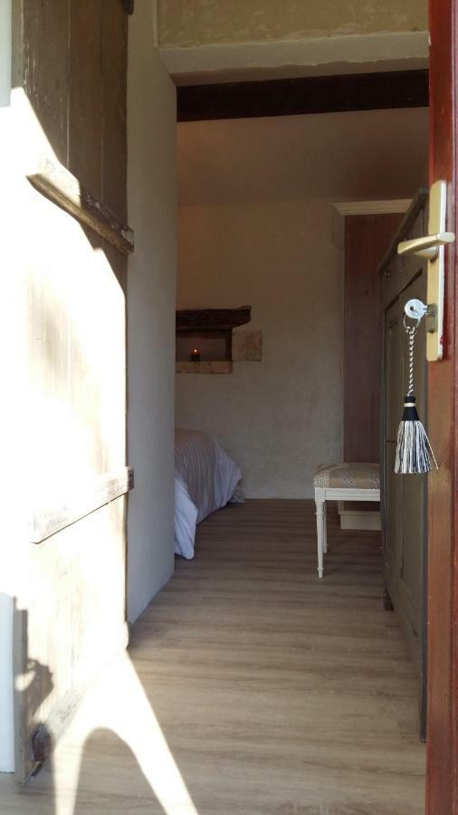 Le Gite Des Chambres De La Grange Cherval Bagian luar foto