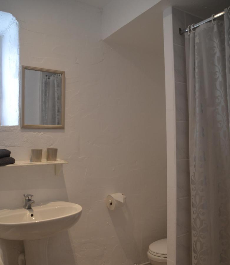 Le Gite Des Chambres De La Grange Cherval Bagian luar foto